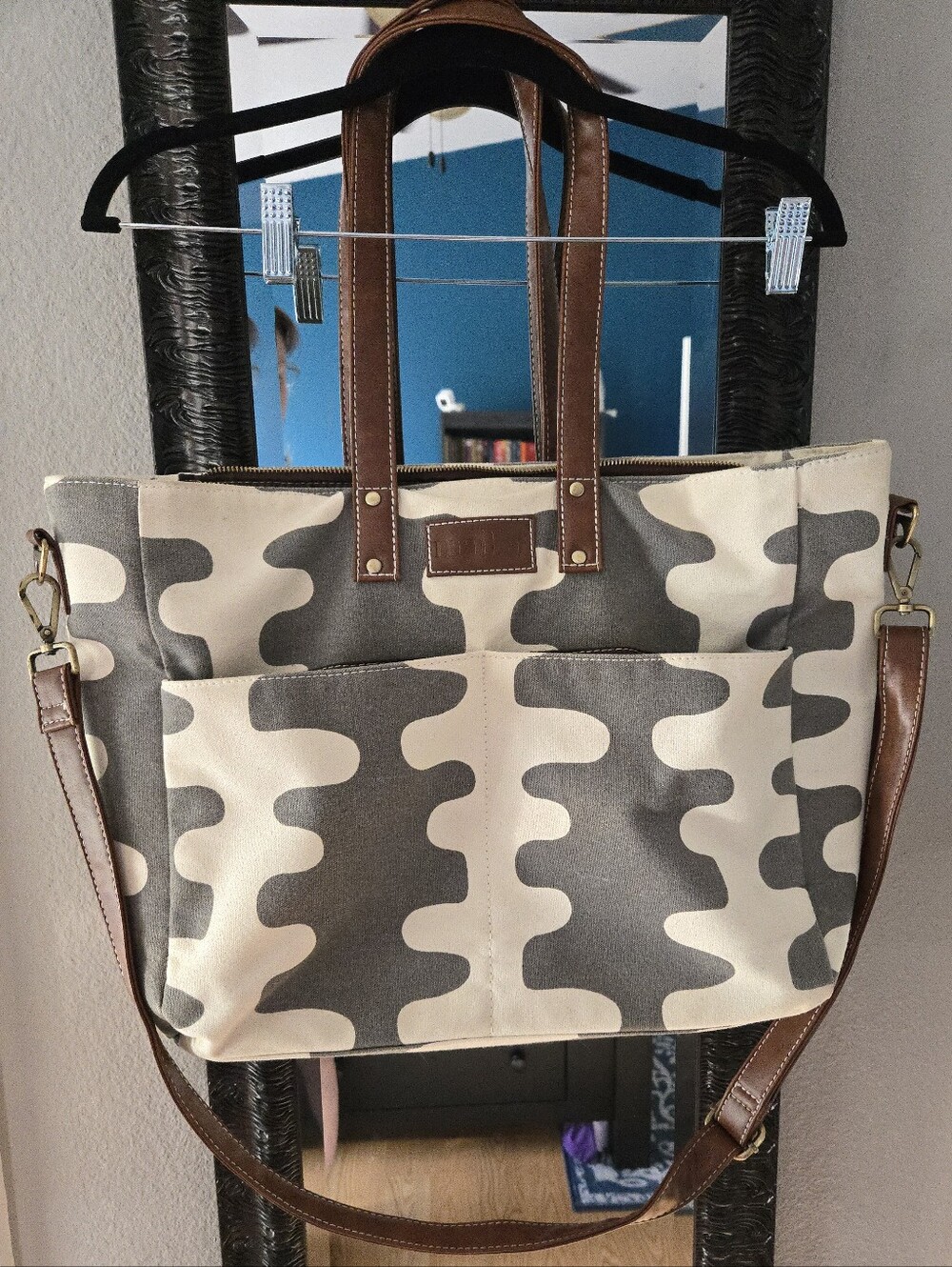 Maika Essentials Tote In Echo Charcoal